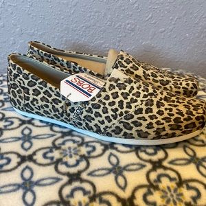 Bobs from Sketcher’s memory foam Hot Spotted